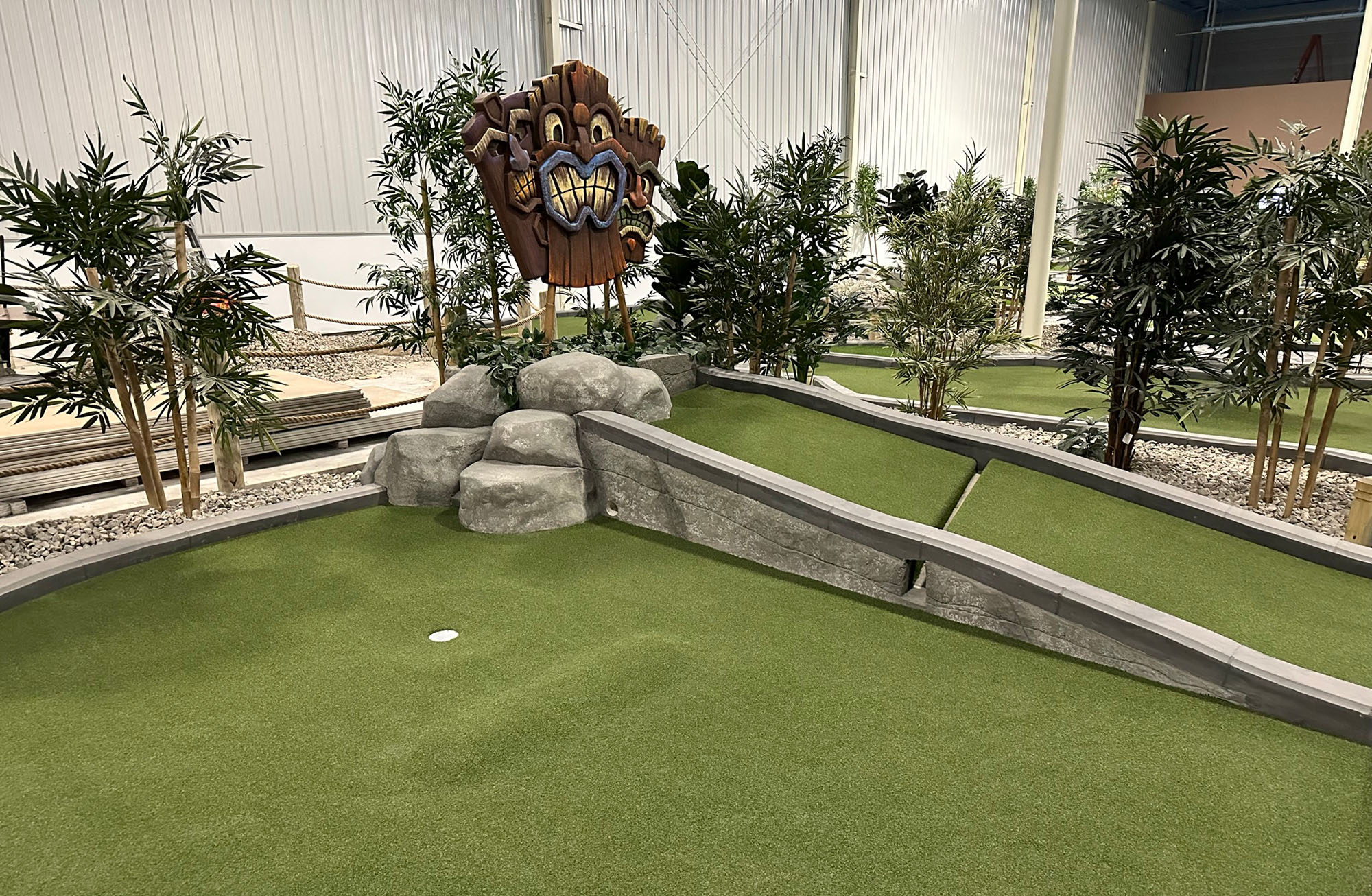 Crazy Pinz Mini Golf Castle