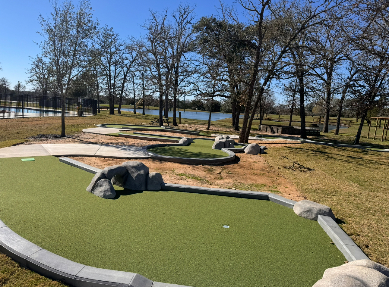 Pine Cove Mini Golf TX