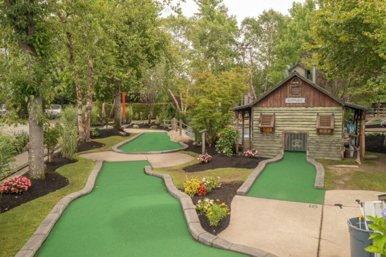 Paradise Family Golf – Middleton, MA